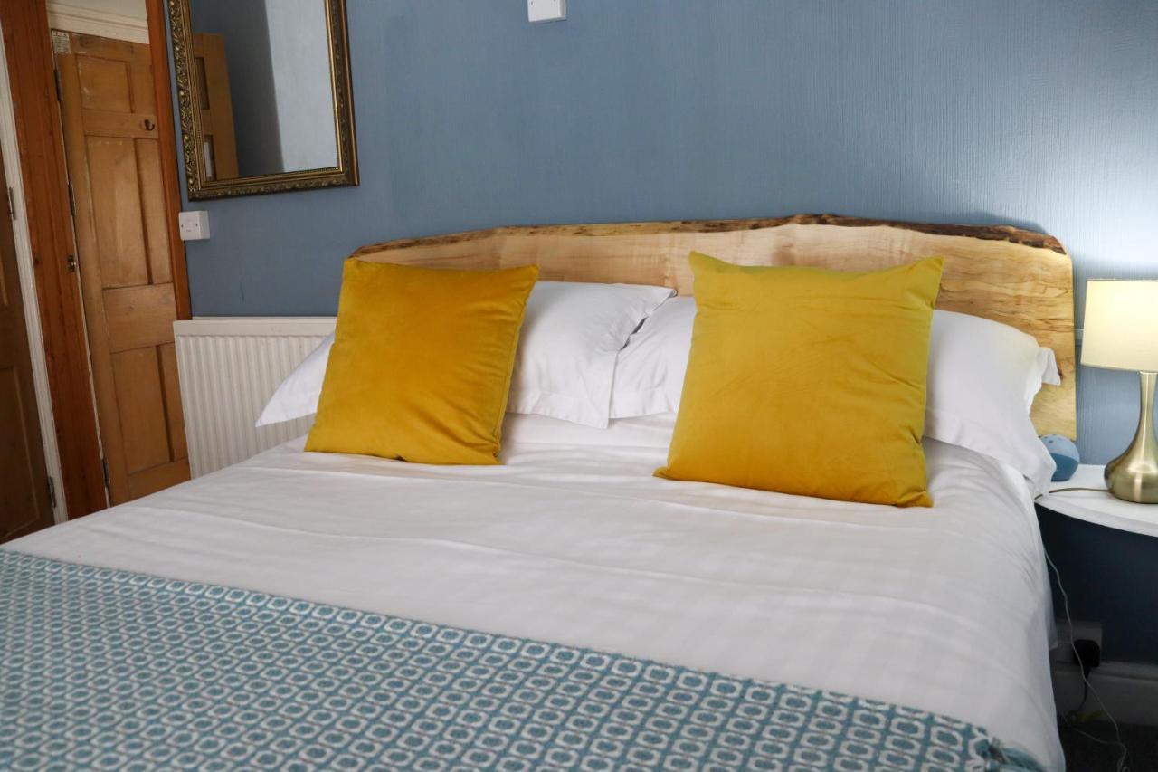Arosfa Harbourside 3*